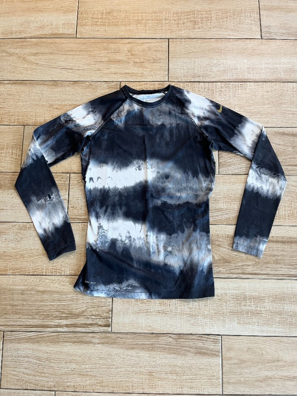 Women Nike Pro Combat Black/White Long Sleeve Top - S
